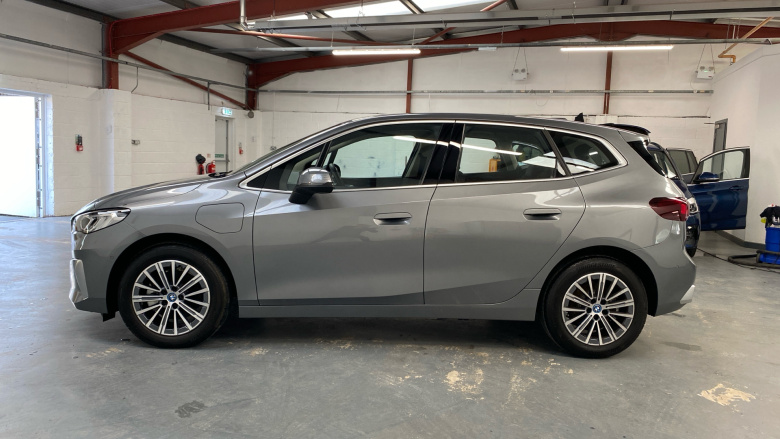 BMW 2 Series 225e xDrive Luxury 5dr DCT Hatchback